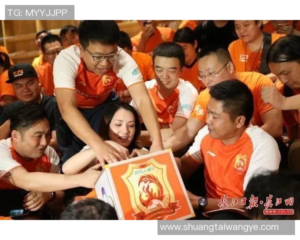 球迷福音:亲手送出足球球星签名的难忘经历与珍贵收藏