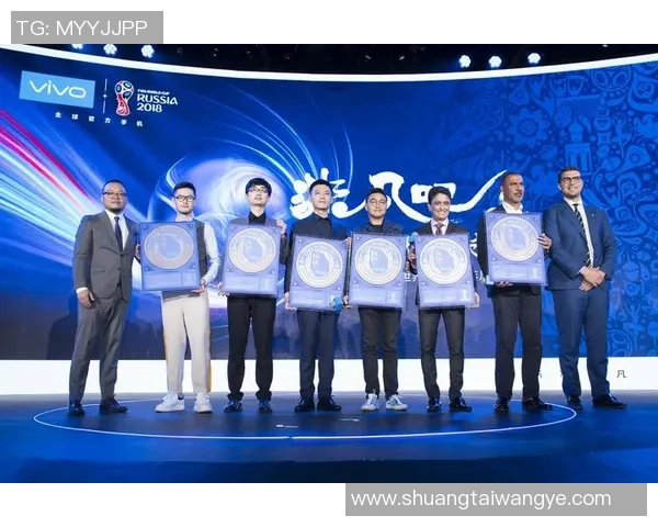 足球球星璀璨风采九宫格：每一位传奇背后的精彩瞬间与非凡成就